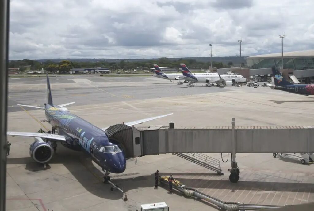 Assento de criança em avião