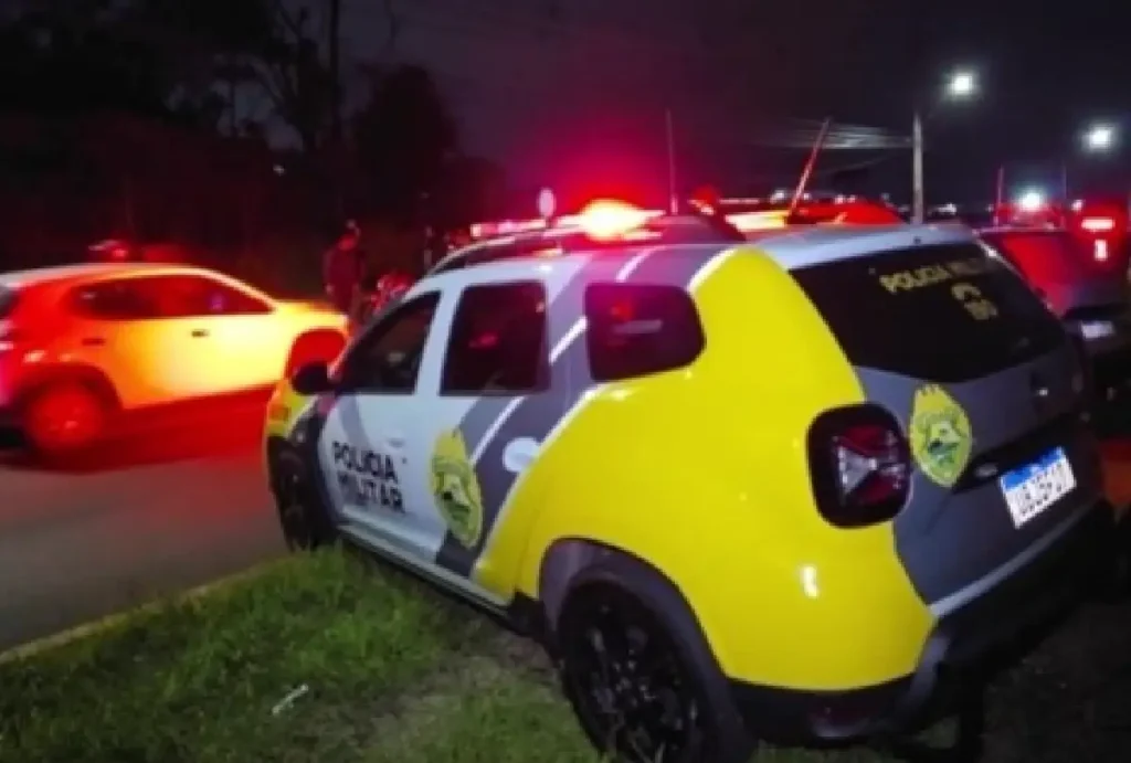 Viatura da PM no acidente de moto na CIC