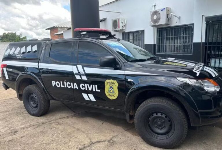Viatura da Polícia Civil