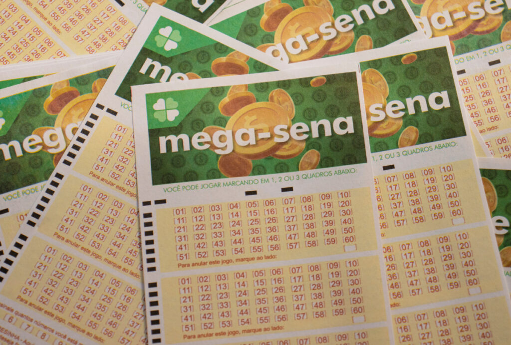 Confira o resultado da Mega-Sena 3039 de hoje (02/08/2026), veja as dezenas sorteadas, prêmio acumulado de R$ 100 milhões e quando será o próximo sorteio.