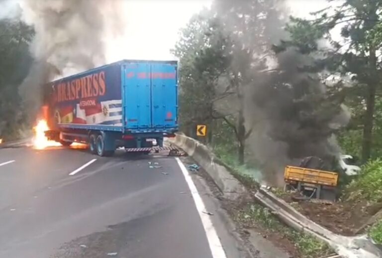 Acidente na BR-116 em Campina Grande do Sul