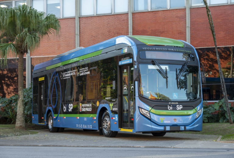 LatBus 2026