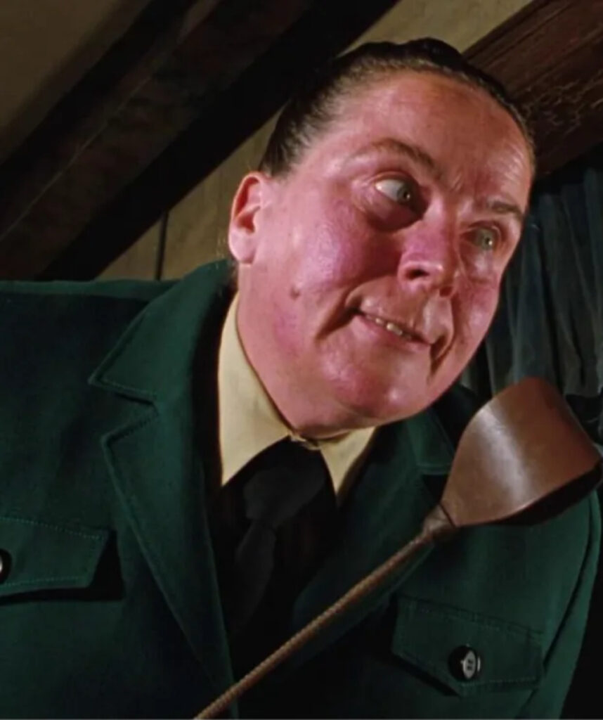 Pam Ferris antes