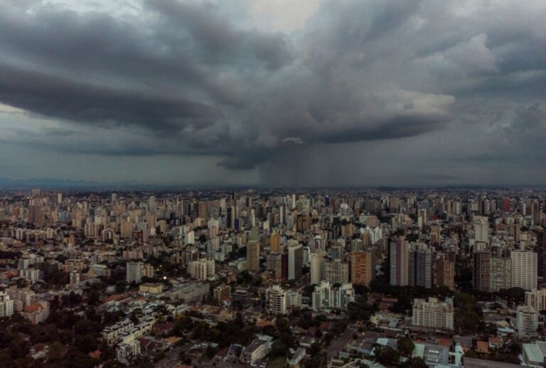 Alerta extremo tempestade