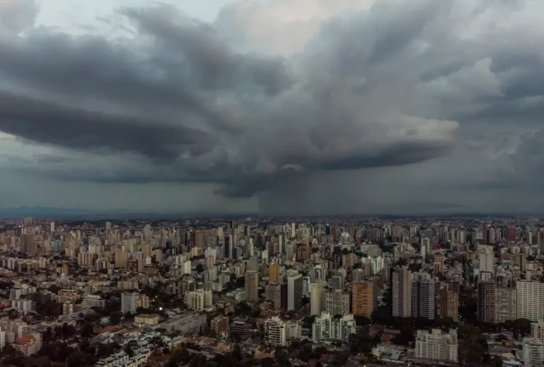 Chuva atinge 339 cidades do Paraná