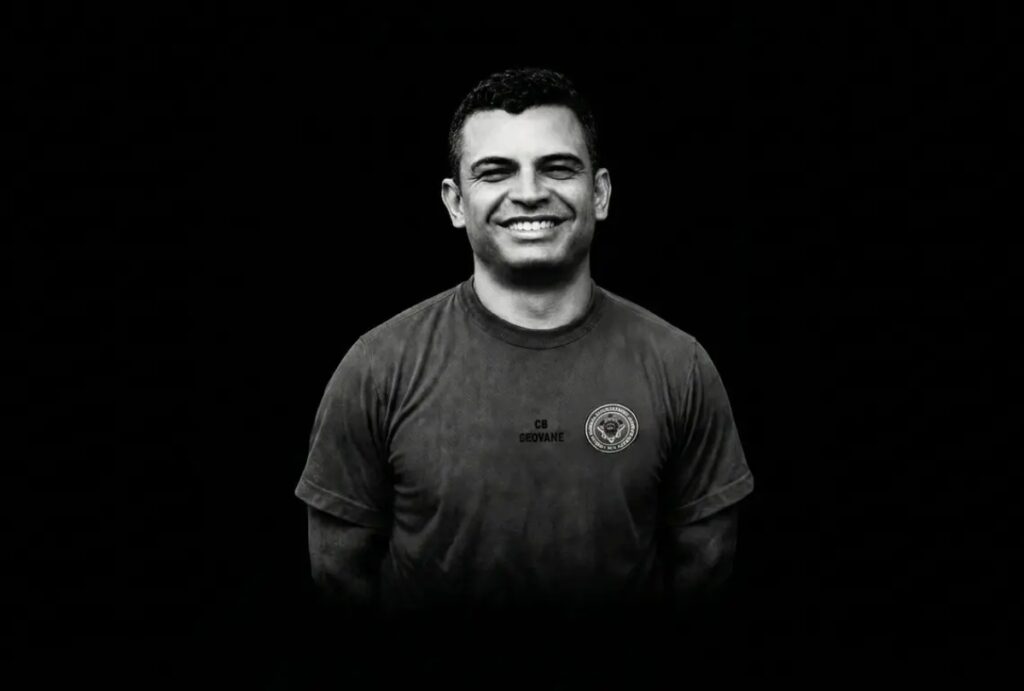 Bombeiro Geovane Ribeiro de Freitas, de 43 anos, morre durante caminhada em esteira dentro de quartel em Aracruz (ES).