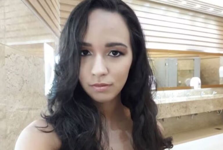 Divina Daniela Carlos