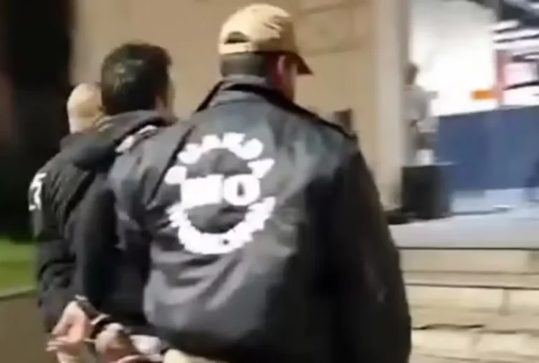 Homem comente estupro contra adolescente no ônibus