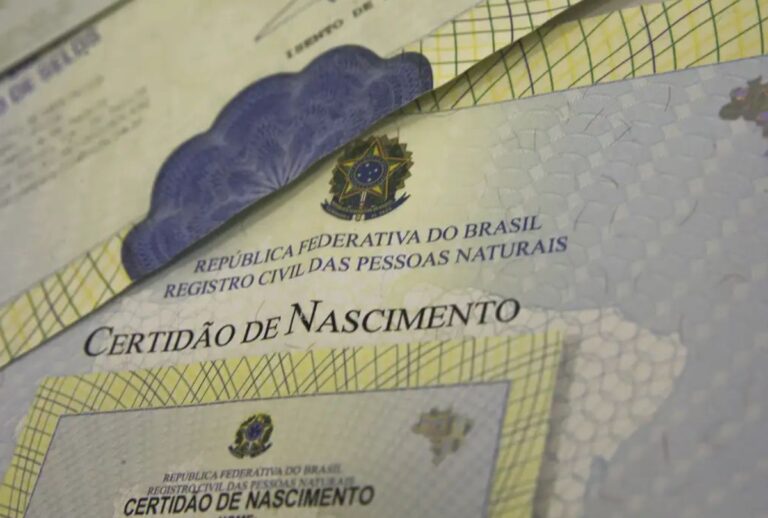 Certidão de nascimento