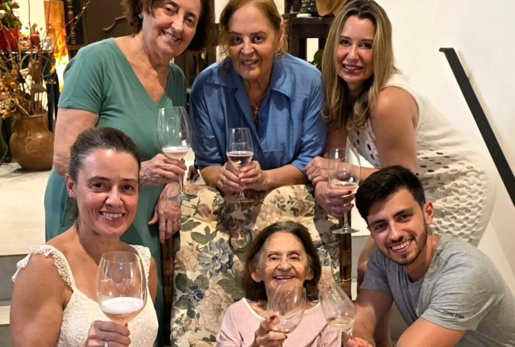 Laura Cardoso e família