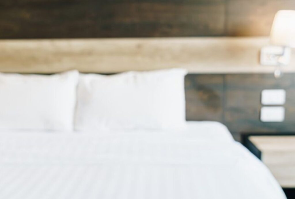 Mulher encontrada morta em motel