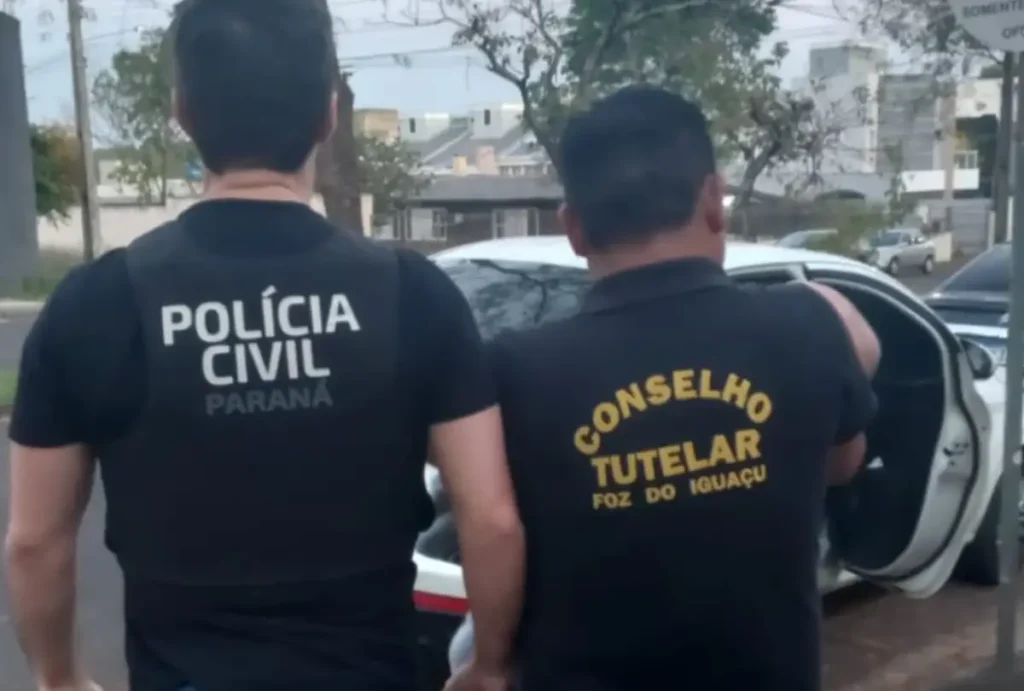 A Polícia Civil do Paraná (PCP) prendeu nesta quarta-feira (26) um casal suspeito de vender o próprio filho por R$15 mil.
