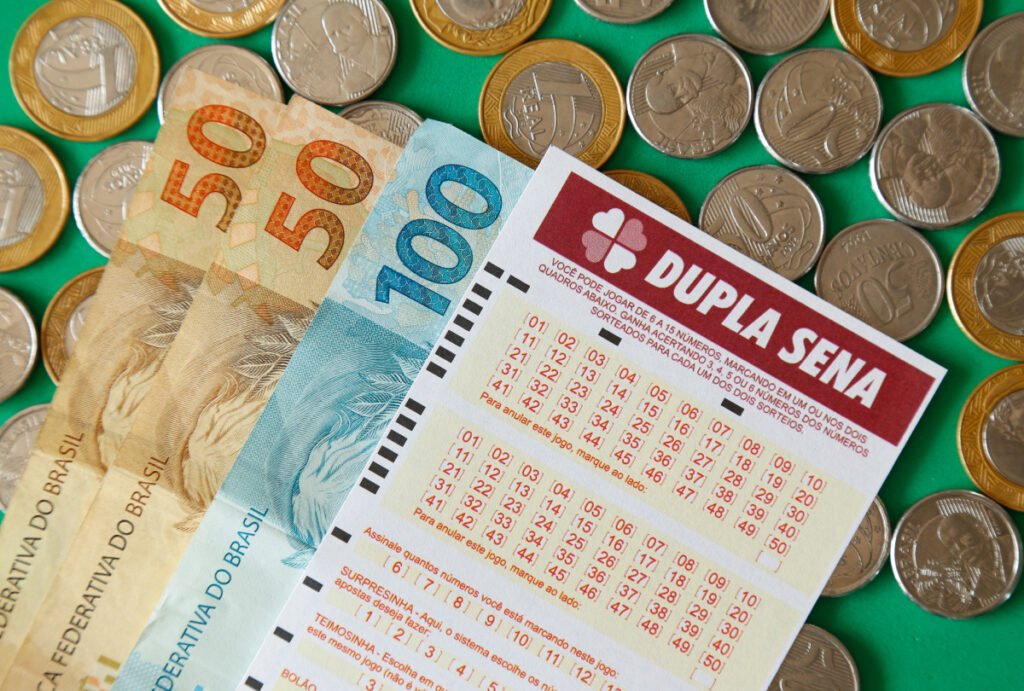 Confira o resultado da Dupla Sena 2993 de hoje (07/08/2026), veja as dezenas sorteadas, prêmio acumulado de R$ 750 mil e quando será o próximo sorteio.