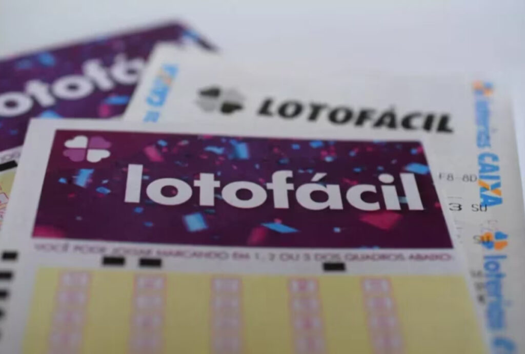 Confira o resultado da Lotofácil 3752 de hoje (03/08/2026), veja as dezenas sorteadas, prêmio estimado em R$ 2 milhões e quando será o próximo sorteio.