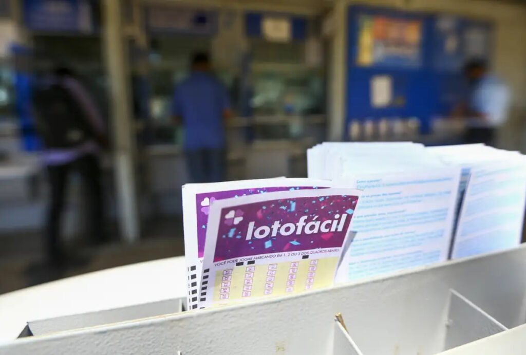 Confira o resultado da Lotofácil 3758 de hoje (10/08/2026), veja as dezenas sorteadas, prêmio acumulado de R$ 5 milhões e quando será o próximo sorteio