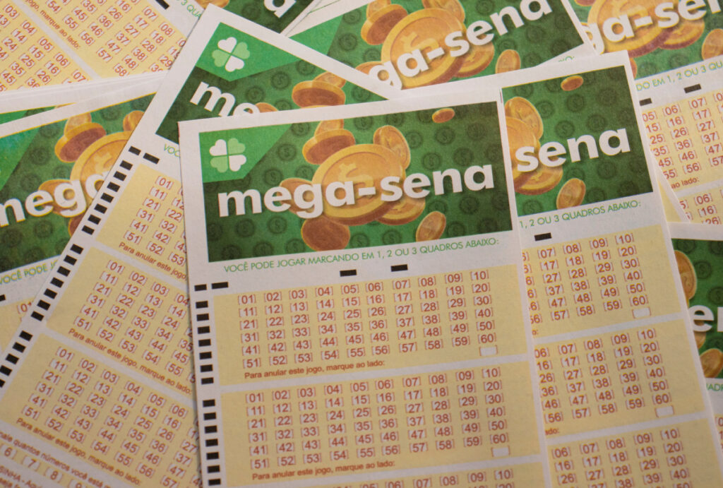 Confira o resultado da Mega-Sena 3042 de hoje (09/08/2026), veja as dezenas sorteadas, prêmio acumulado de R$ 165 milhões e quando será o próximo sorteio