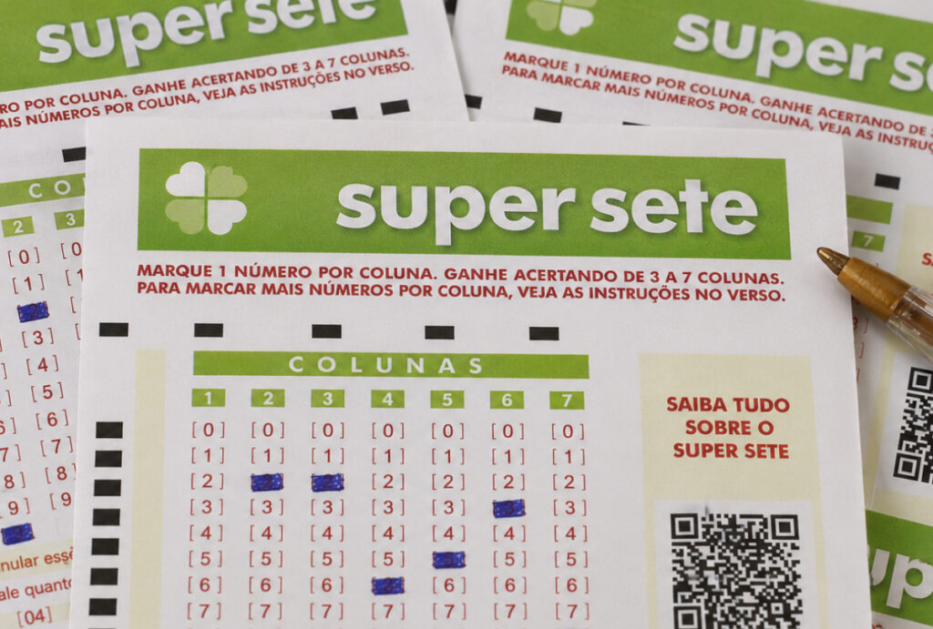 Confira o resultado do Super Sete 882 de hoje (05/08/2026), veja as dezenas sorteadas, prêmio acumulado de R$ 4,7 milhões e quando será o próximo sorteio.