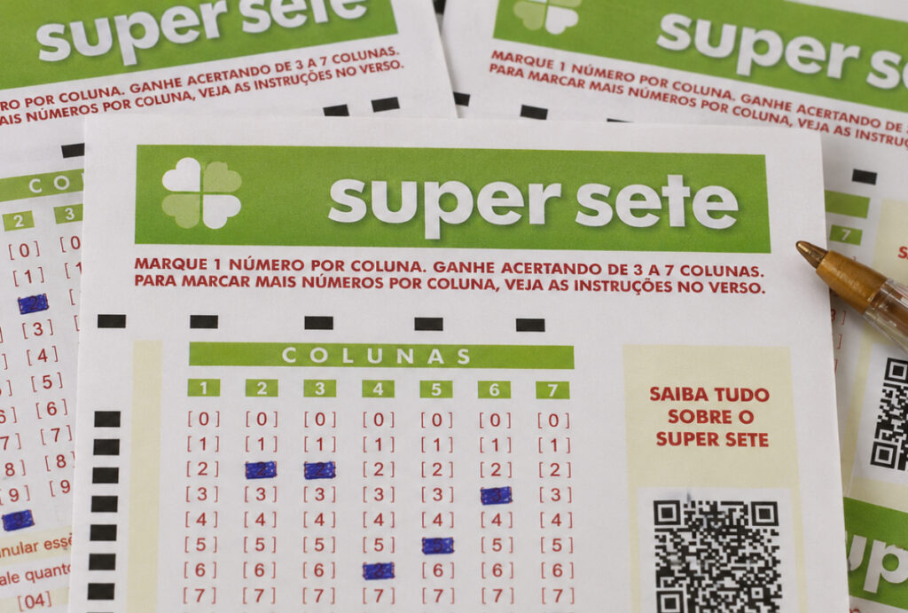 Confira o resultado do Super Sete 884 de hoje (10/08/2026), veja as dezenas sorteadas, prêmio acumulado de R$ 5 milhões e quando será o próximo sorteio.