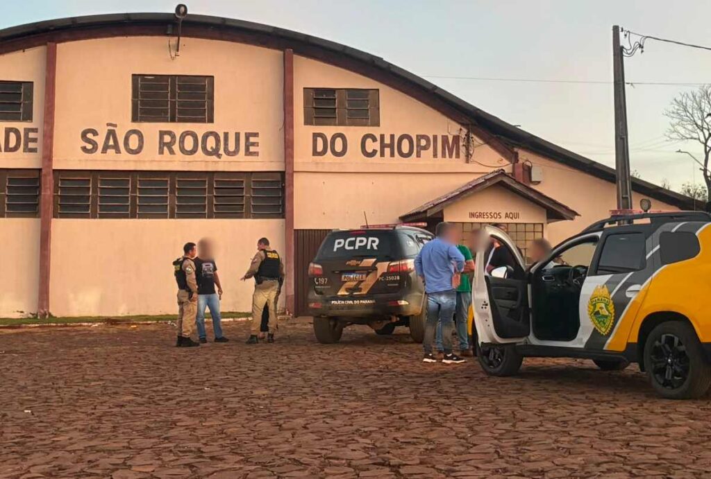 Salão comunitário onde houve tiroteio