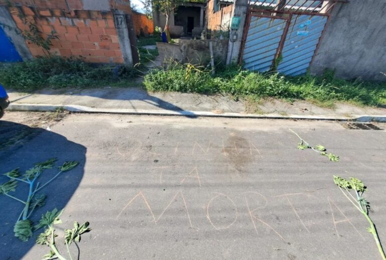 O corpo de uma mulher foi encontrado em estado de decomposição após uma mensagem misteriosa