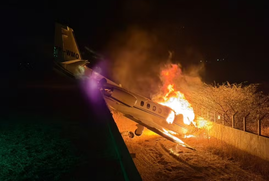 avião pega fogo