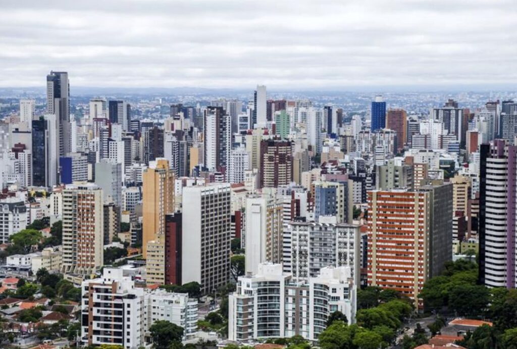 O Centro continua sendo o bairro mais procurado por quem compra imóveis residenciais em Curitiba