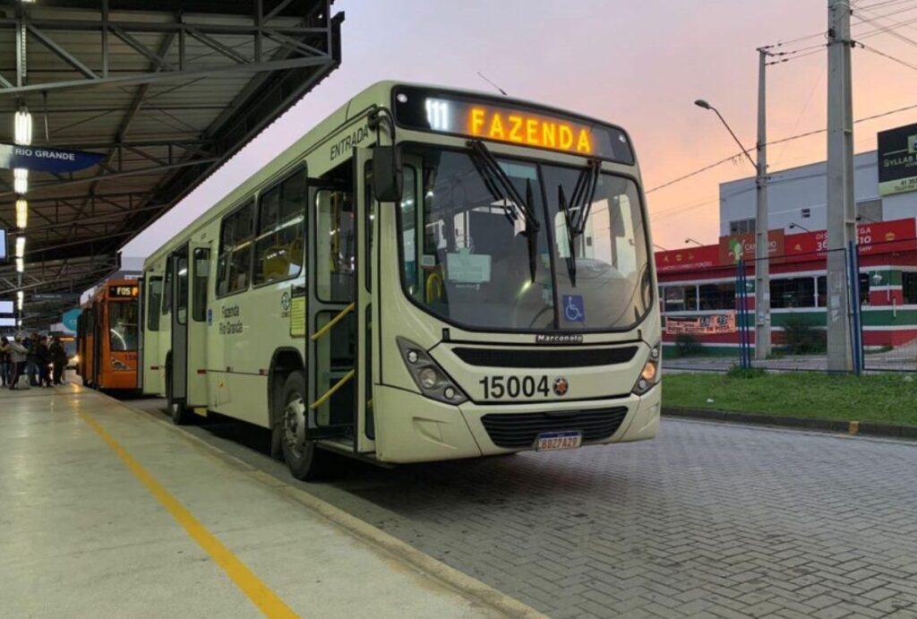 Câmeras em ônibus RMC
