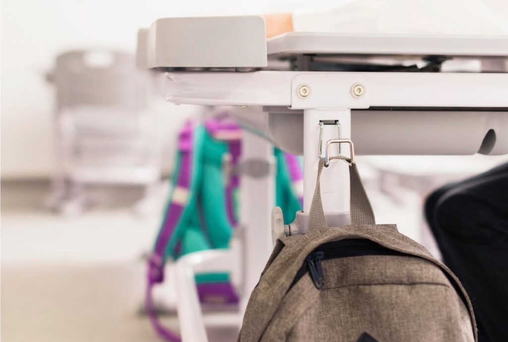 Criança leva arma para a escola