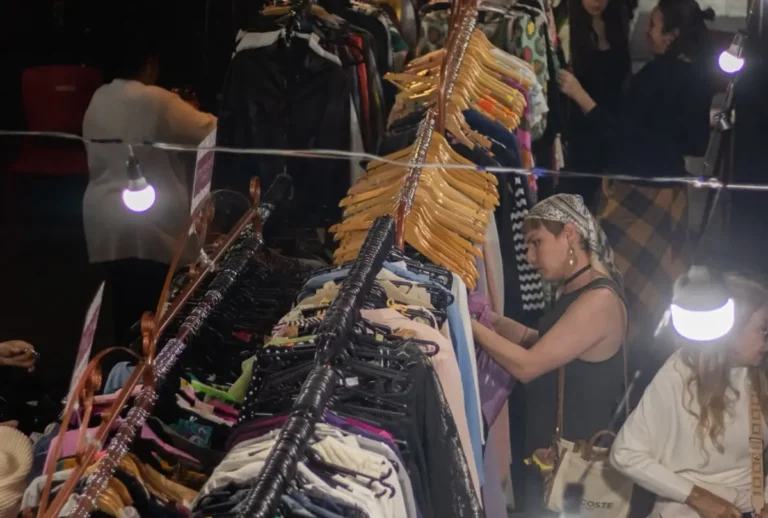 Encontro de Brechós promete reunir mais de 5 mil peças de roupas em Curitiba