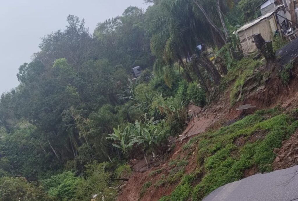 falta-agua-almirante-tamandare-14-setembro