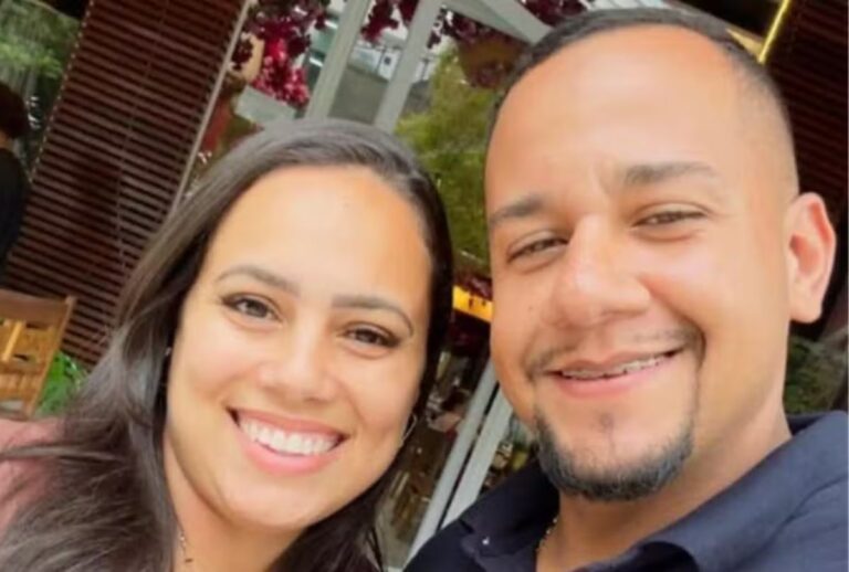 Janaína foi encontrada morta na cozinha. Já o corpo da criança estava em cima de uma cama.