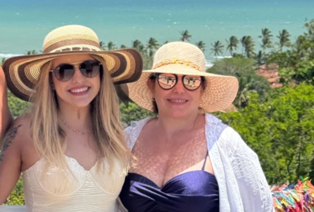 Cibele Marchis e Maria Elisabete Nogueira da Silva