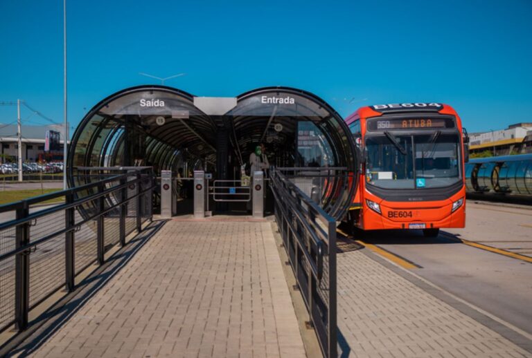 A linha será estendida da estação-tubo Atuba até o Terminal Maracanã