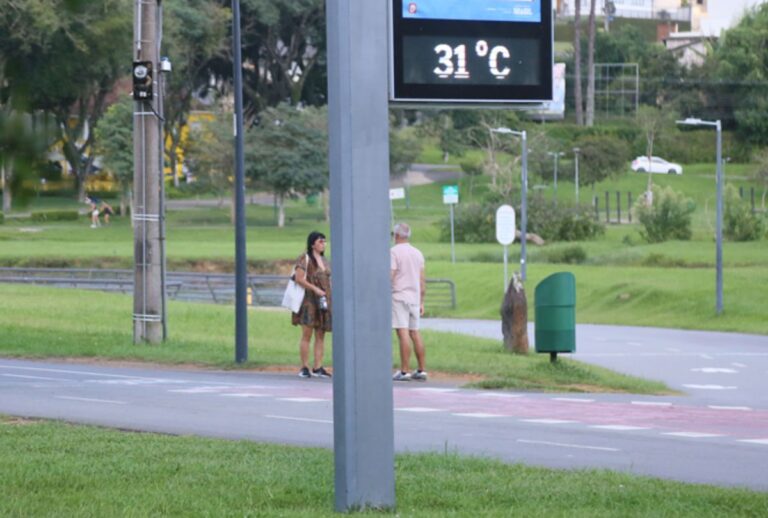 Previsão de calor em Curitiba