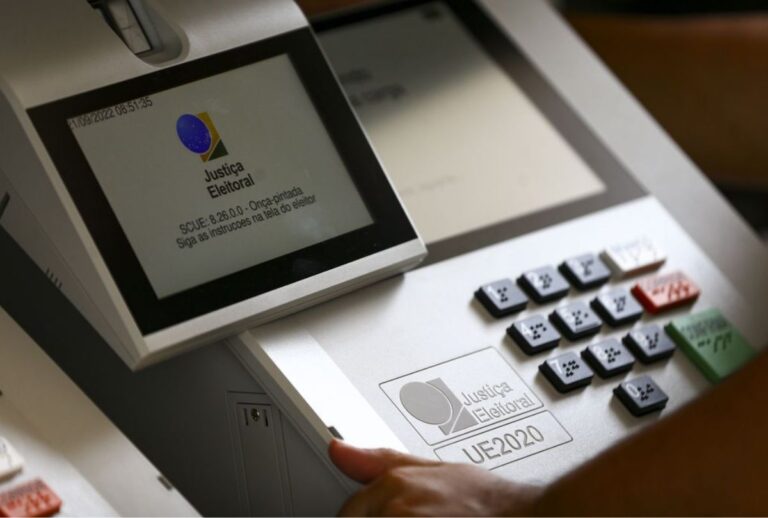 Os eleitores que solicitaram o Voto em Trânsito nas Eleições 2026 podem conferir o seu local de votação e o número da sua Seção Eleitoral pela internet.