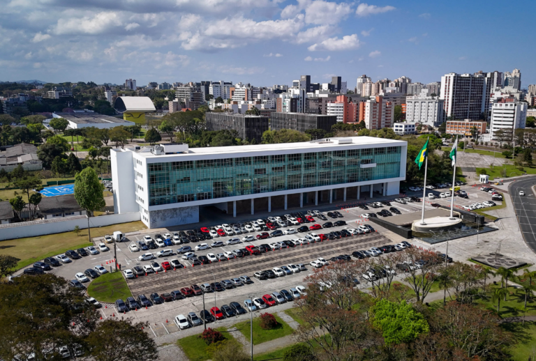 feriado governo do paraná