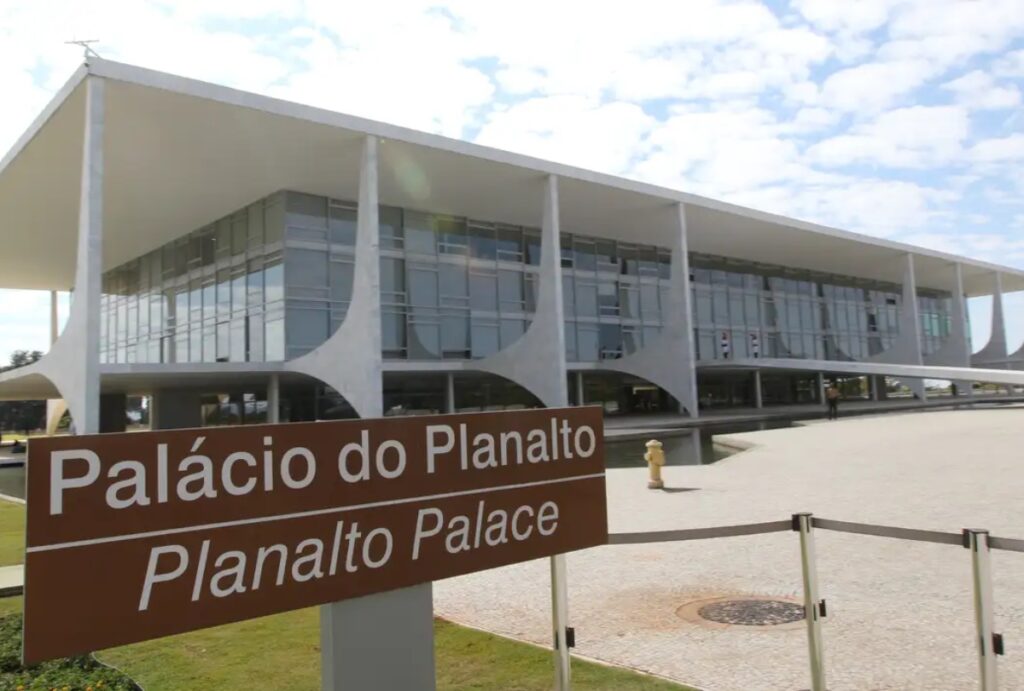 Entenda como funciona a transição de governo no Brasil. Presidente eleito pode nomear 50 pessoas antes da posse em 5 de janeiro de 2027.