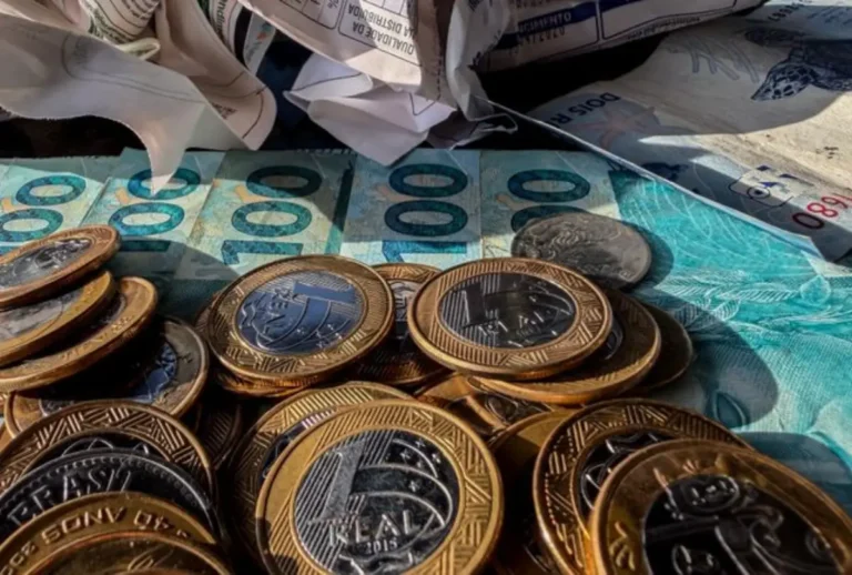 Trabalhadores podem receber dinheiro esquecido do PIS/Pasep ainda em outubro de 2026