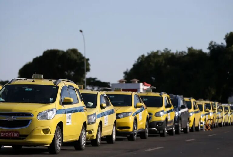 Motoristas de aplicativo e taxistas poderão ter acesso a uma nova linha de financiamento para aquisição de veículos novos.