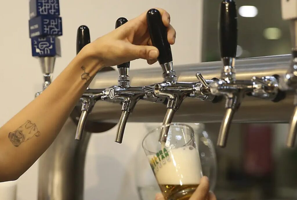 Paraná terá Lei Seca no segundo turno das eleições? A venda e o consumo de bebidas alcoólicas estão liberados neste domingo (25).