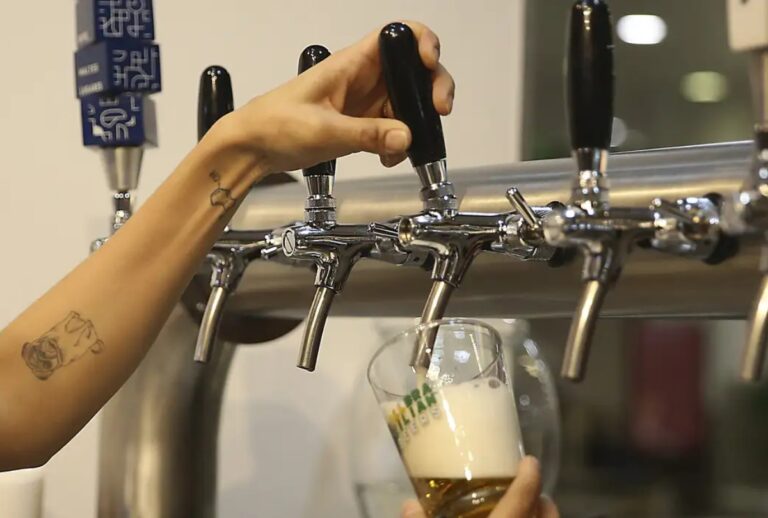 Paraná terá Lei Seca no segundo turno das eleições? A venda e o consumo de bebidas alcoólicas estão liberados neste domingo (25).