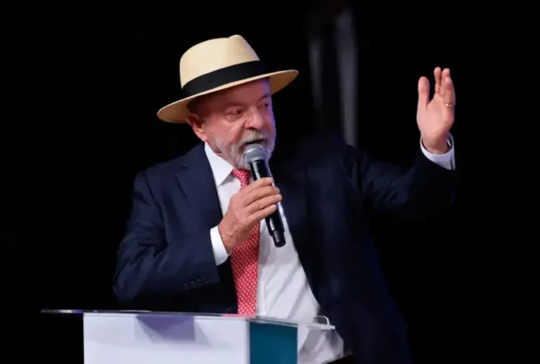 Luiz Inácio Lula da Silva venceu Eduardo Bolsonaro na Austrália nas Eleições 2026, neste domingo (4).