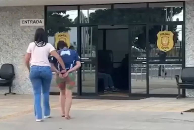 A mulher foi presa
