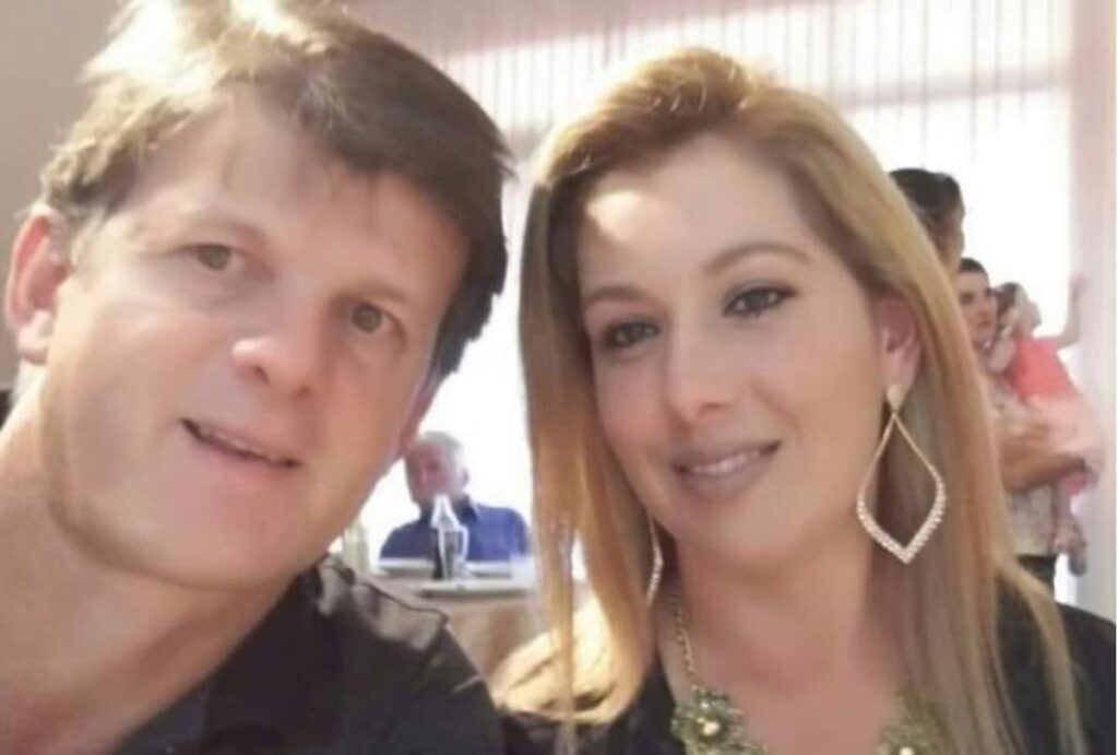 Valdemir Hoeckler e Claudia Fernandes Tavares Hoeckler