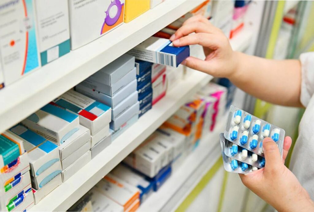 Novas regras para a emissão de receitas médicas entram em vigor nesta sexta-feira (30) em todo o Brasil.