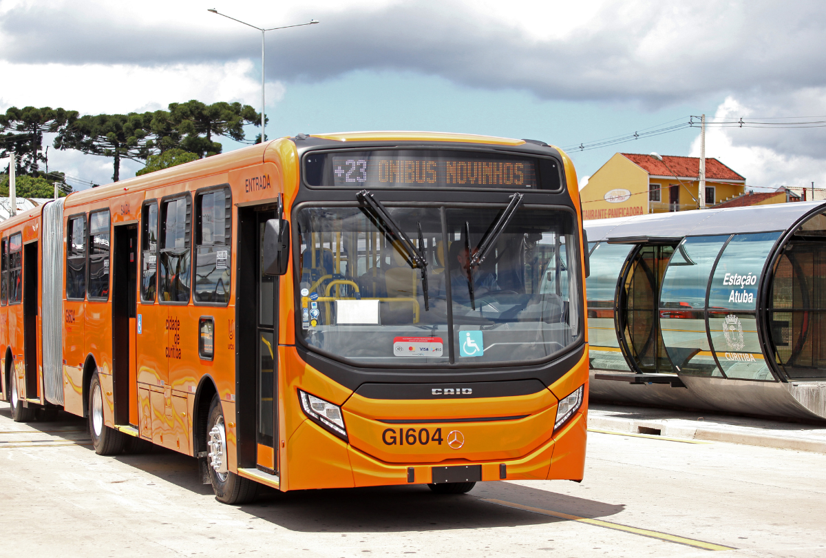 Renovação é fundamental para garantir ônibus mais modernos e confortáveis em Curitiba