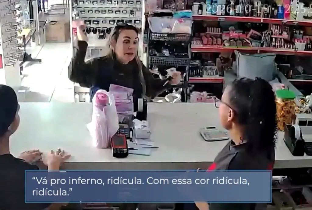 Uma loja de departamento em São José dos Pinhais, na Grande Curitiba, foi palco de um caso de racismo na última quinta-feira (15).